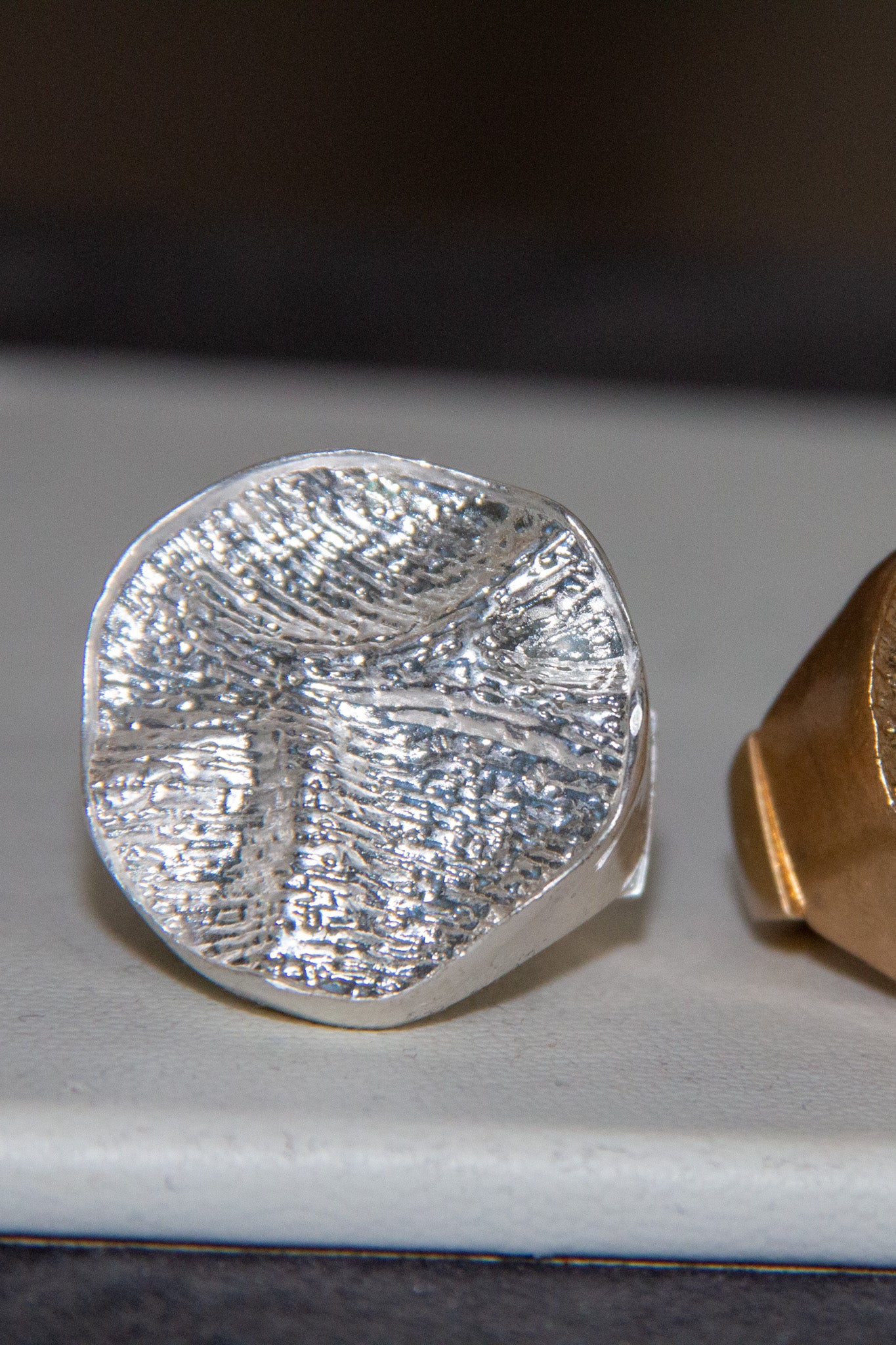 Anello irregolare elasticizzato