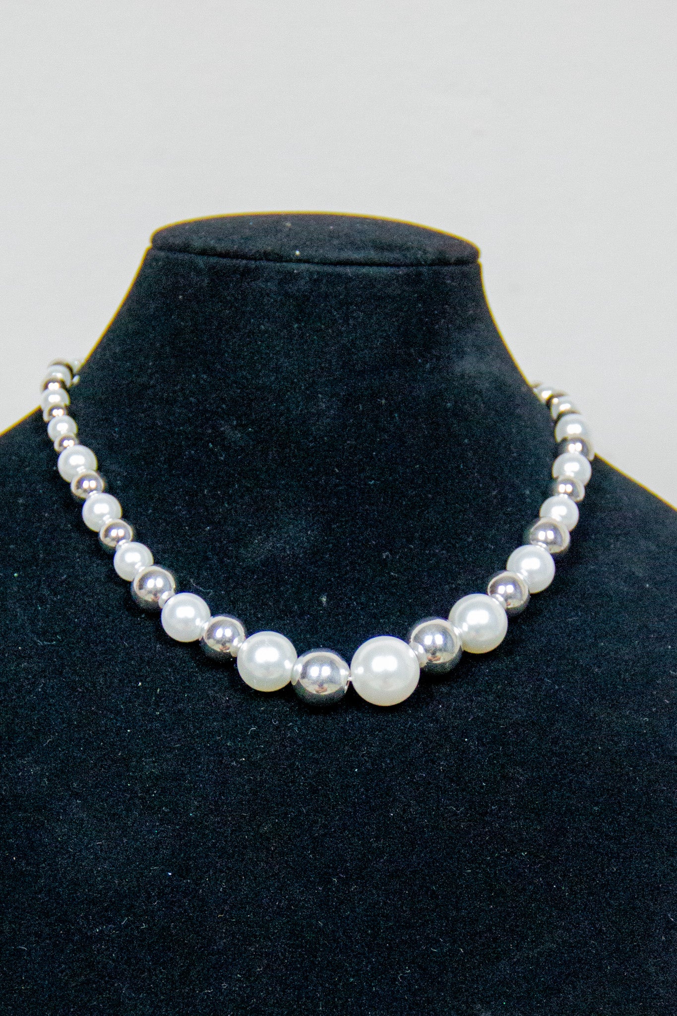 Collana di perle bicolore